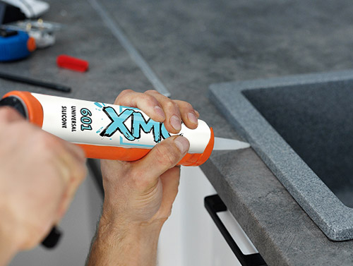 Univerzální neutrální silikonový tmel
